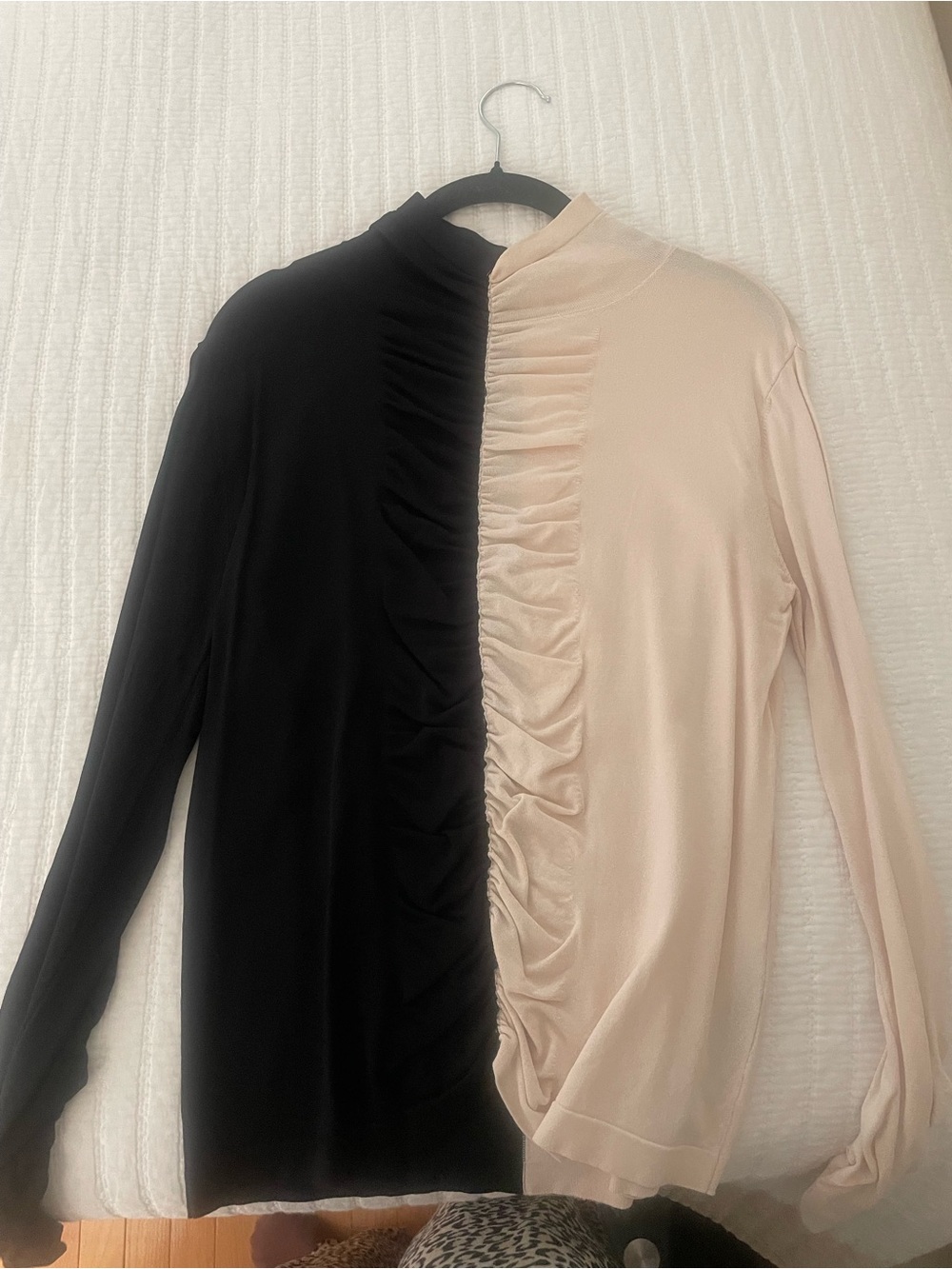 Zara Two-Tone Ruched Long-Sleeve Top - Black & Cream